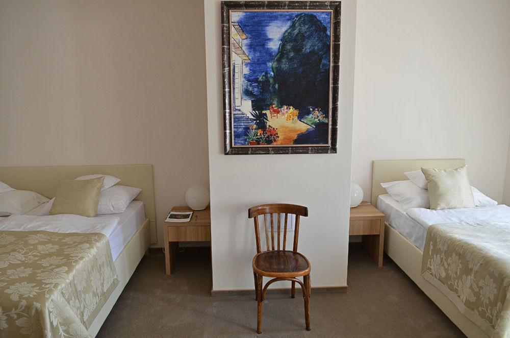 Hotel Arkadia Печ Экстерьер фото